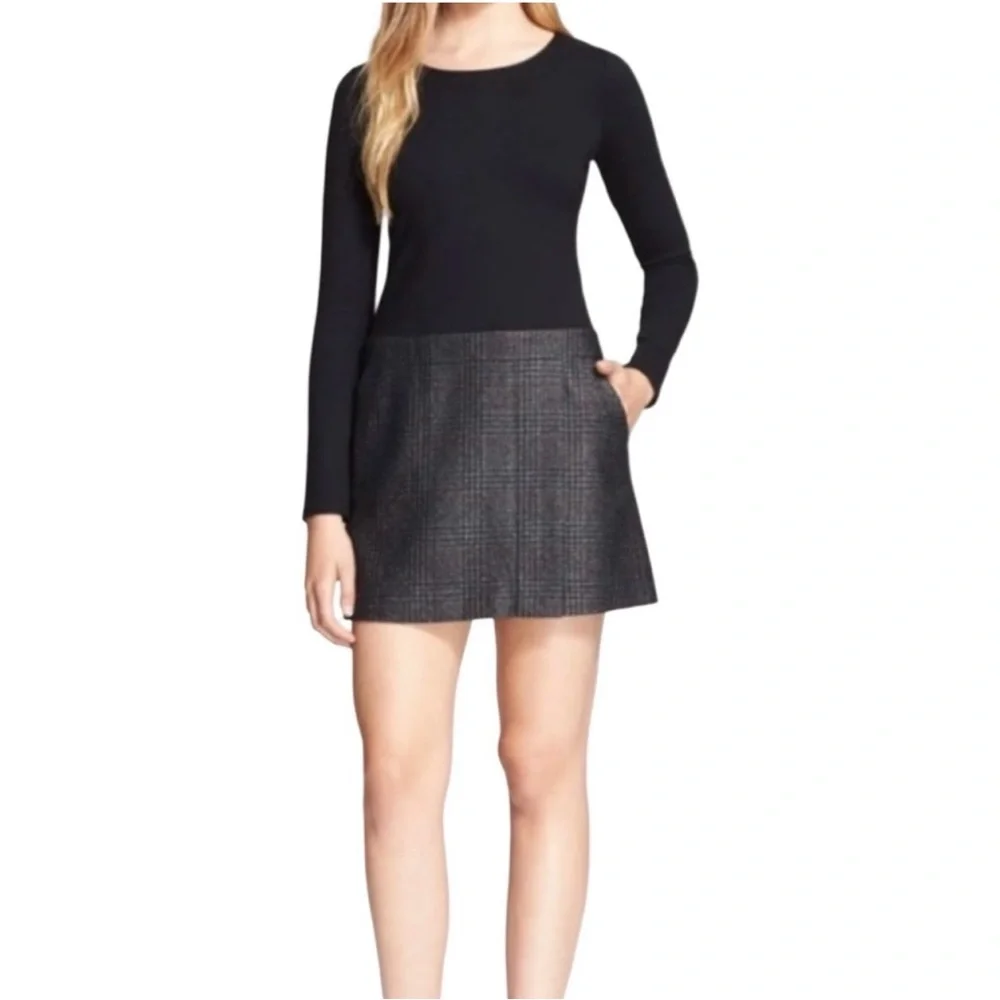 Theory Two-Tone Black and Gray Mini Skirt
